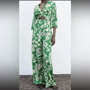 Zara Green Floral Satin Jumpsuit NWT Size Med